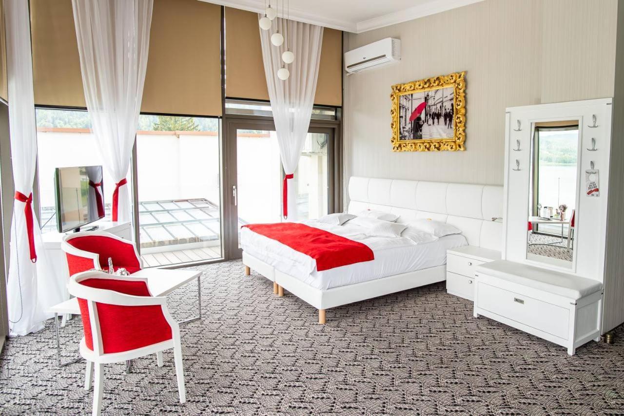 Hotel Roser House Boutique - Pe Malul Lacului Colibiţa Cameră foto