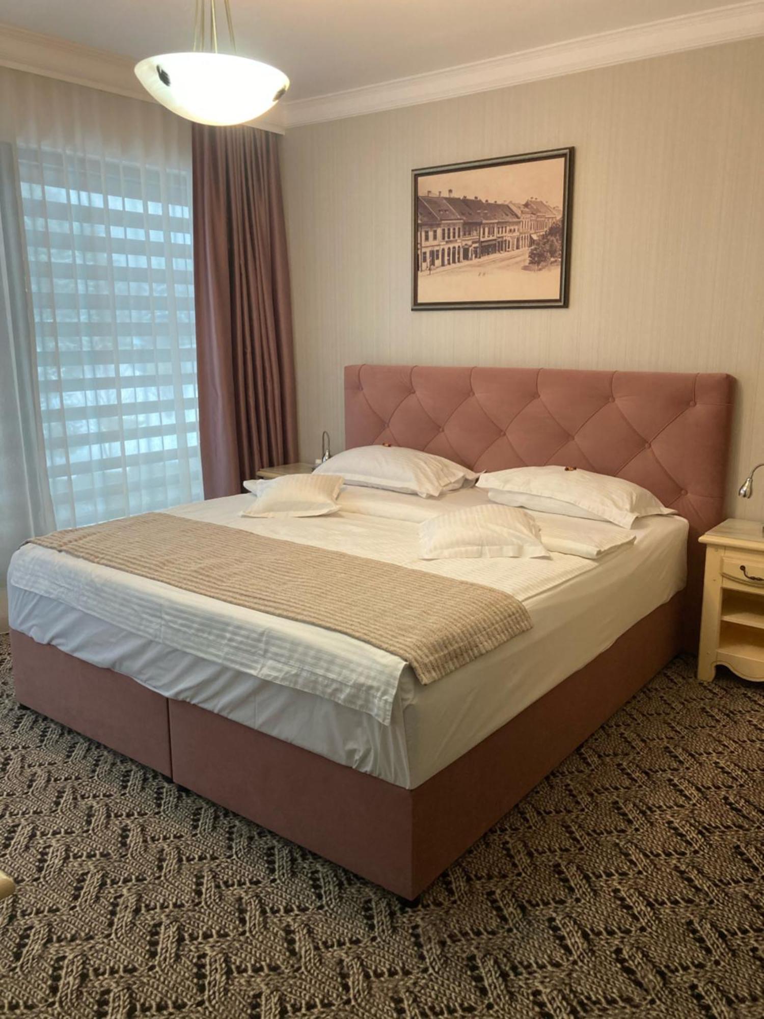 Hotel Roser House Boutique - Pe Malul Lacului Colibiţa Cameră foto